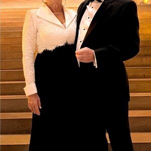 Tadashi Shoji AYV22896L - Collared Lace Two Toned Gown